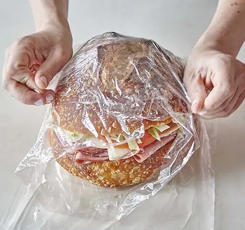 Khám phá lợi ích: Màng bọc nhựa PE và những ứng dụng thực tế của nó